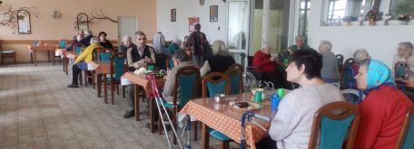 Posedenie pri príležitosti 1. mája - P4283198