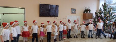 Vianočné vystúpenie detí z mš na bradáčovej ul. - Pc142865