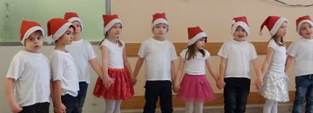 Vianočné vystúpenie detí z mš na bradáčovej ul. - Pc142866